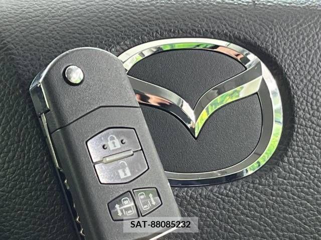 Mazda PREMACY 2013-04 301489-7