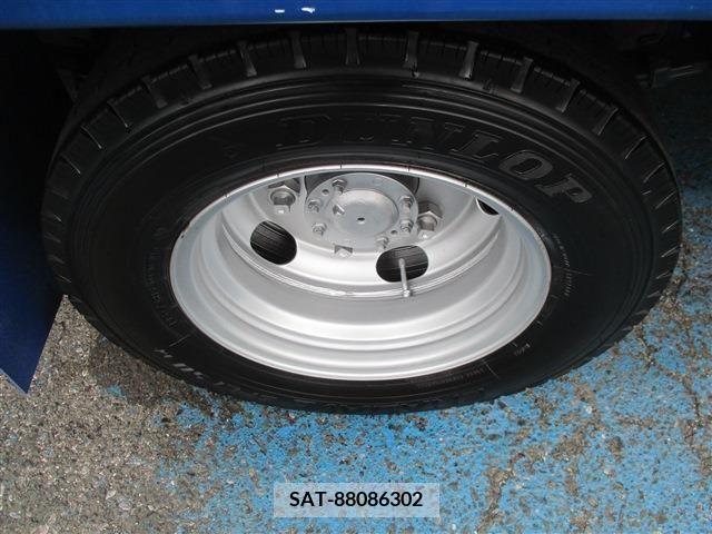 Hino DUTRO 2018-09 332909-18