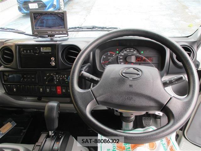 Hino DUTRO 2018-09 332909-9
