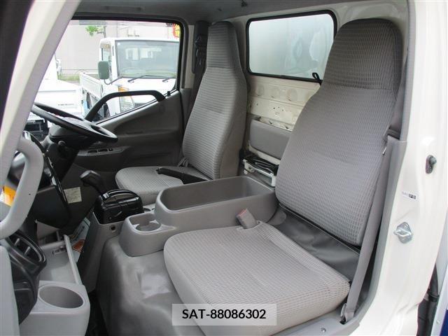Hino DUTRO 2018-09 332909-14