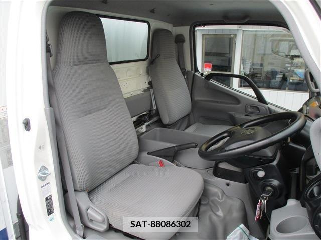 Hino DUTRO 2018-09 332909-13