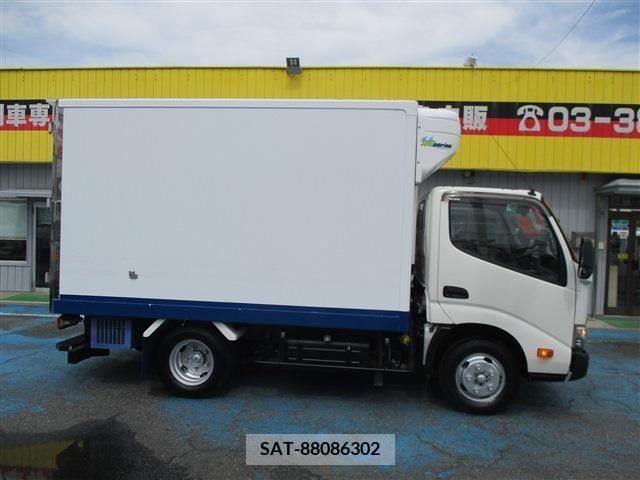 Hino DUTRO 2018-09 332909-2