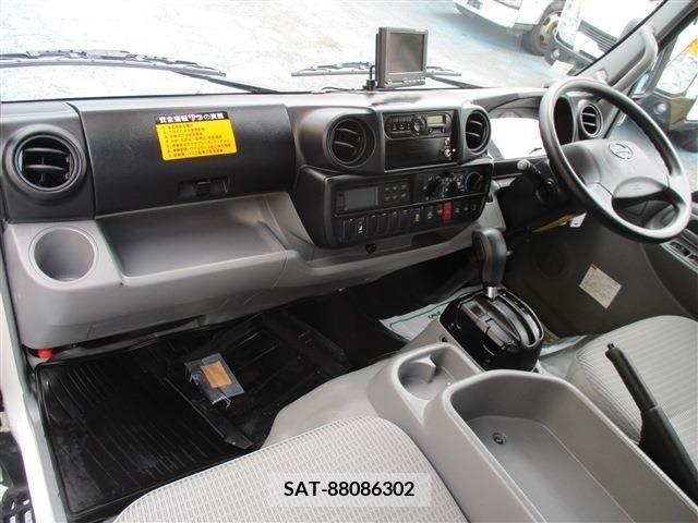 Hino DUTRO 2018-09 332909-20