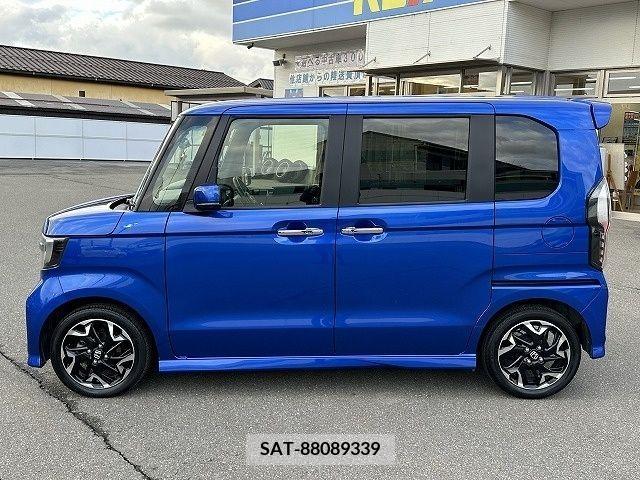 Honda N BOX CUSTOM 2018-09 379175-8