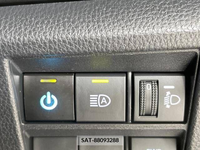 Toyota VOXY 2023-03 215472-7