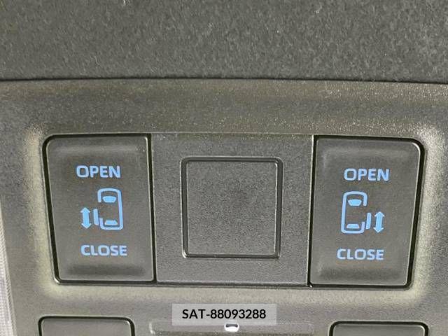 Toyota VOXY 2023-03 215472-3