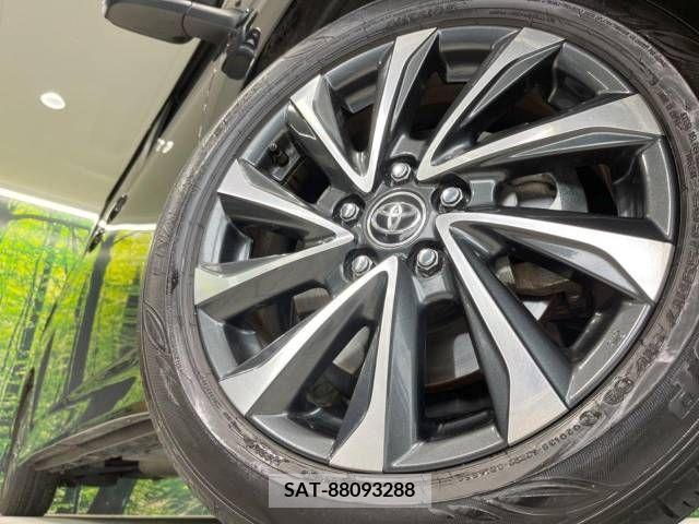 Toyota VOXY 2023-03 215472-14