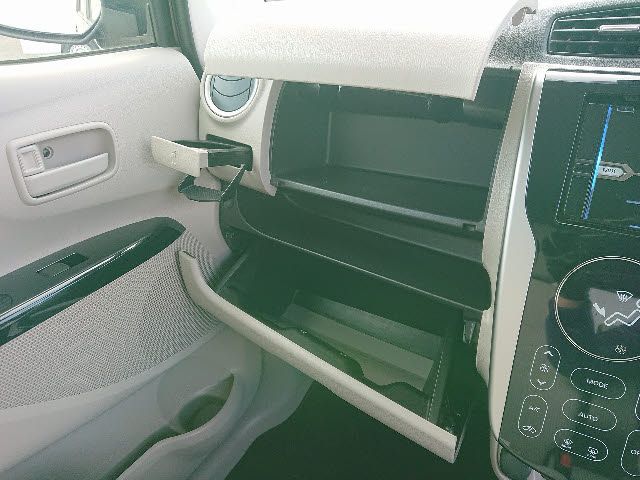 Nissan DAYZ 2016-04 187508-5