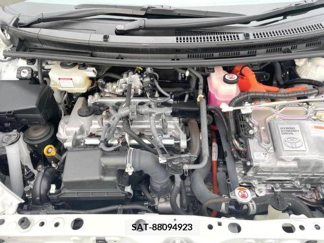 Toyota AQUA 2019-03 395699-18