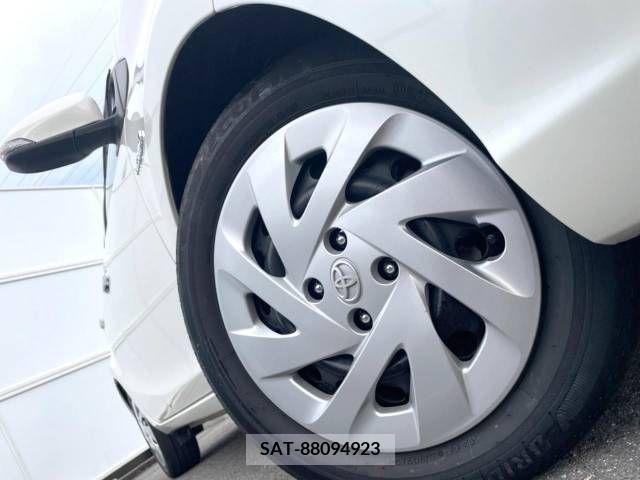 Toyota AQUA 2019-03 395699-17