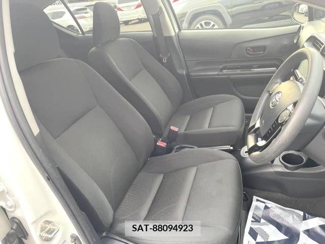 Toyota AQUA 2019-03 395699-8