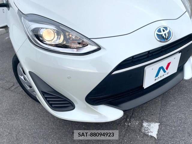 Toyota AQUA 2019-03 395699-16