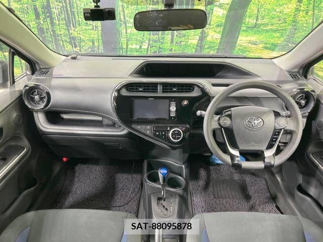 Toyota AQUA 2018-04 291976-1