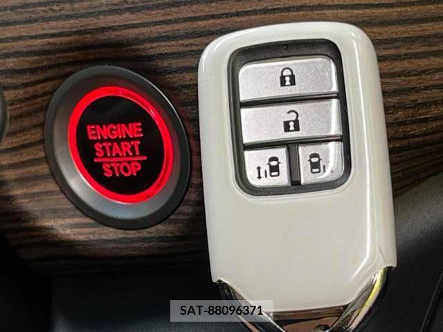 Honda FREED 2021-12 302951-7