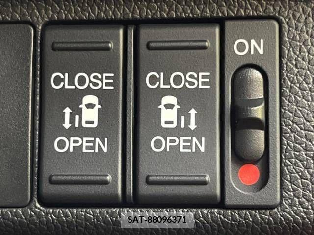 Honda FREED 2021-12 302951-2