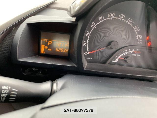 Toyota IQ 2009-01 379350-16