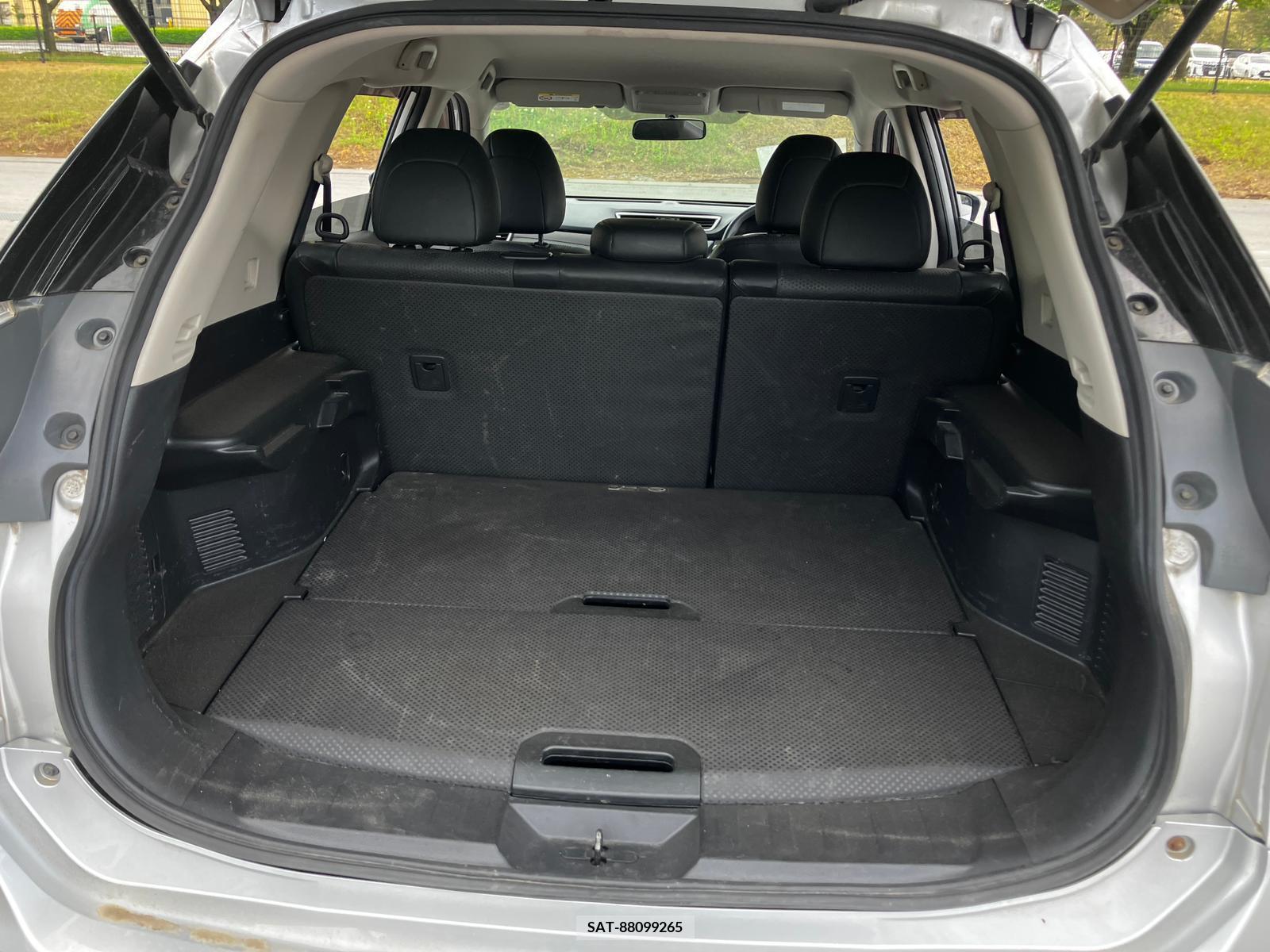 Nissan X-TRAIL 2017-03 258219-16