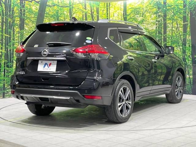 Nissan X-TRAIL 2018-03 27366-17