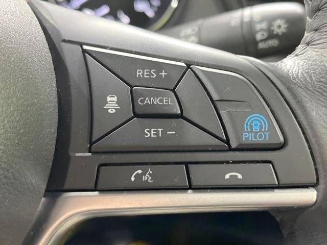Nissan X-TRAIL 2018-03 27366-5