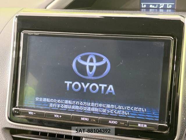 Toyota VOXY 2017-06 289068-3