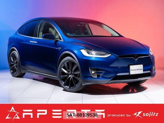 Tesla MODEL X 2017-06 205120-0
