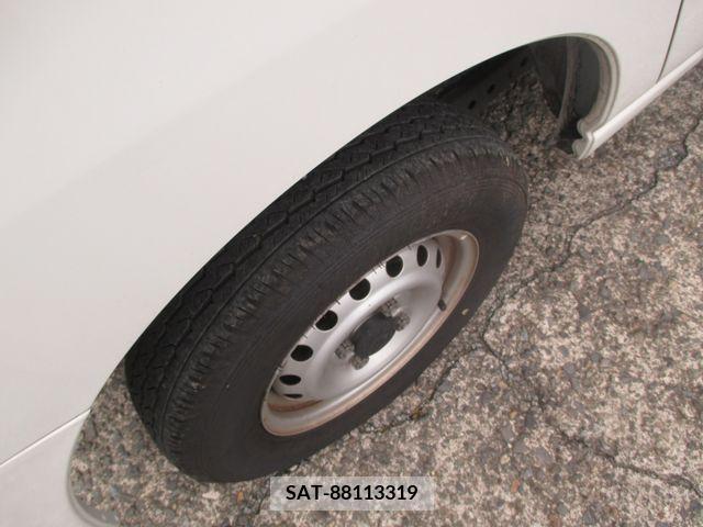 Toyota PIXIS VAN 2012-06 378639-11