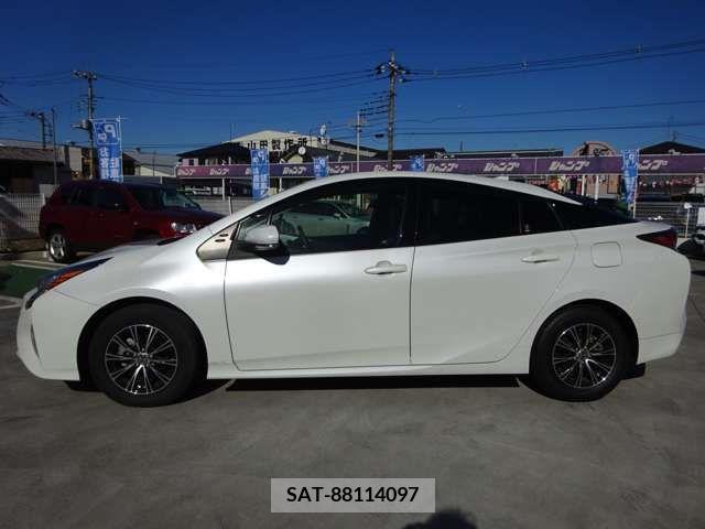 Toyota PRIUS 2018-11 219377-10
