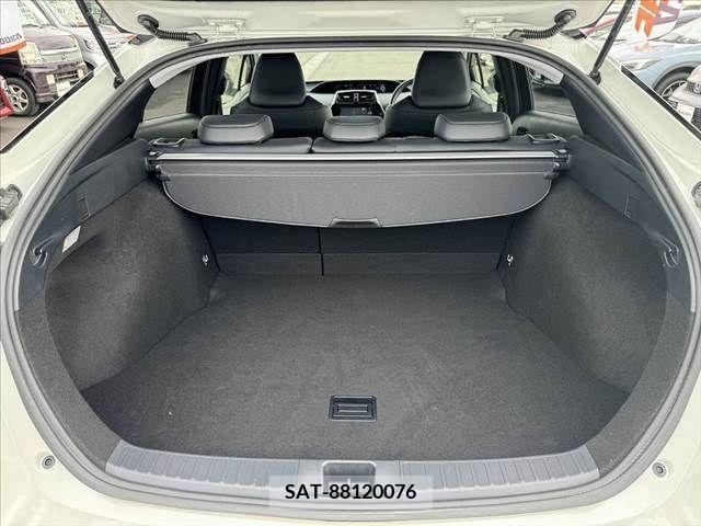 Toyota PRIUS 2016-08 330726-19
