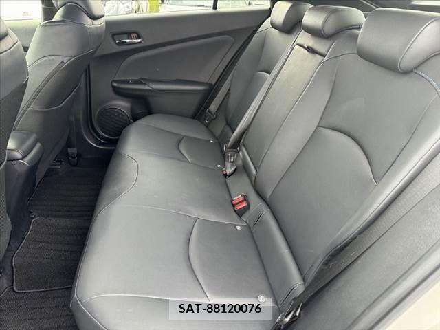 Toyota PRIUS 2016-08 330726-18
