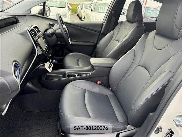 Toyota PRIUS 2016-08 330726-16