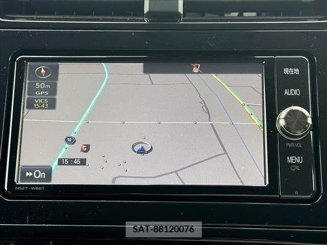 Toyota PRIUS 2016-08 330726-2