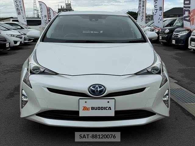 Toyota PRIUS 2016-08 330726-8