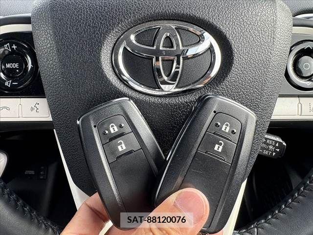 Toyota PRIUS 2016-08 330726-22