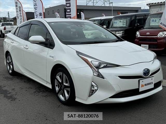 Toyota PRIUS 2016-08 330726-7