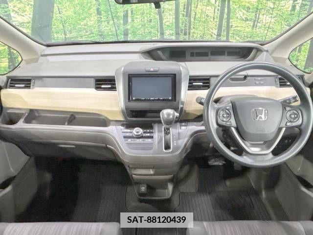 Honda FREED 2018-04 360579-1