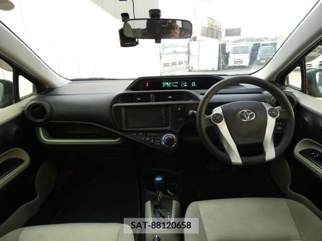 Toyota AQUA 2012-06 313936-2