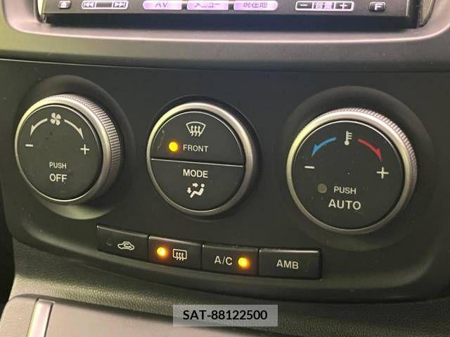 Mazda PREMACY 2011-05 301472-1