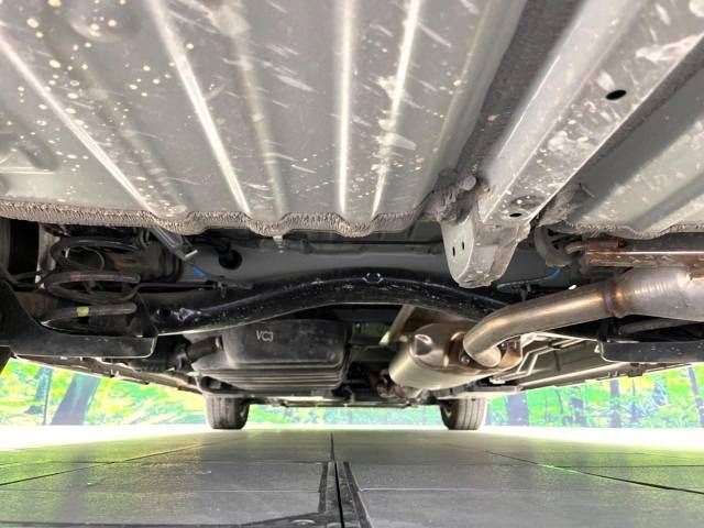 Toyota VOXY 2023-03 196132-19