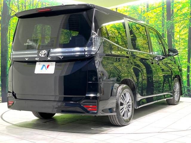 Toyota VOXY 2023-03 196132-17