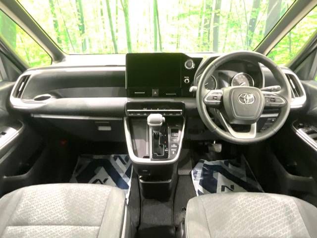 Toyota VOXY 2023-03 196132-1