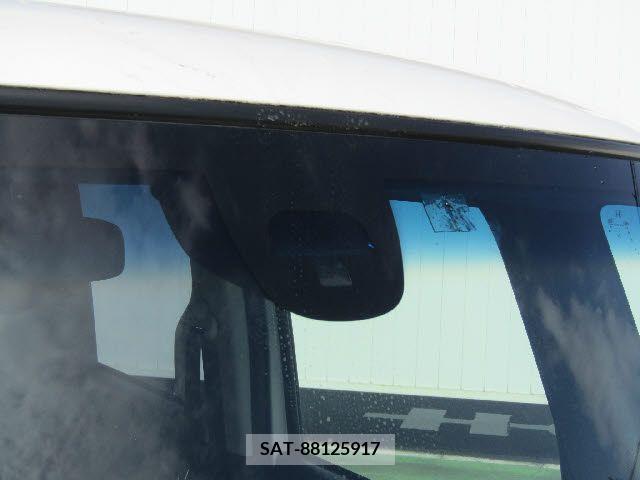 Honda N BOX 2015-03 241908-24