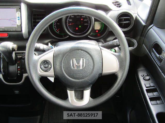 Honda N BOX 2015-03 241908-13