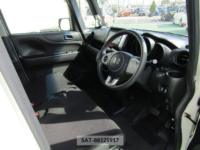 Honda N BOX 2015-03 241908-9