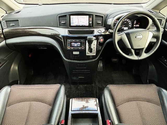 Nissan ELGRAND 2012-02 190369-1
