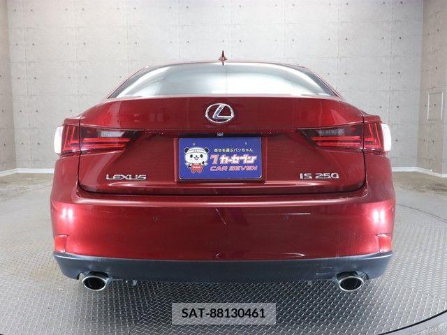 Lexus IS 2013-05 275499-23