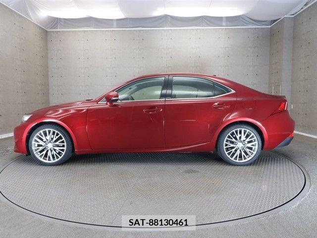 Lexus IS 2013-05 275499-25