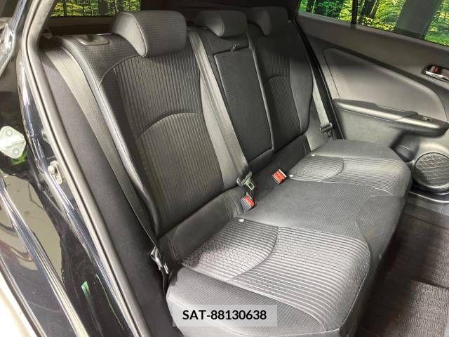 Toyota PRIUS 2017-06 322369-9