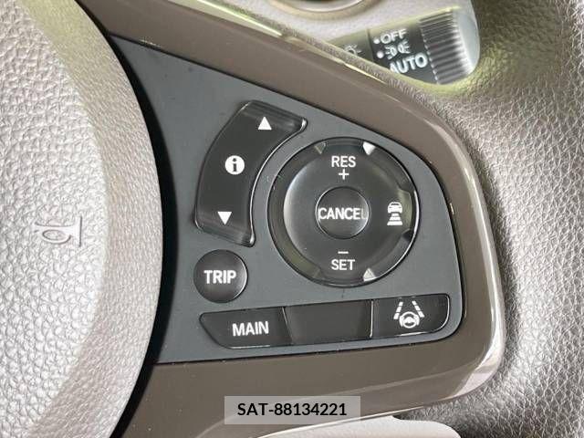 Honda N BOX 2021-10 333884-3