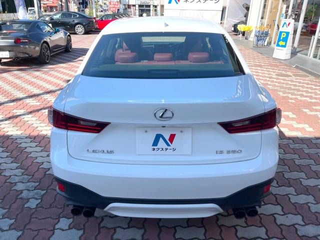 Lexus IS 2014-01 18286-15