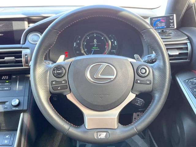 Lexus IS 2014-01 18286-11